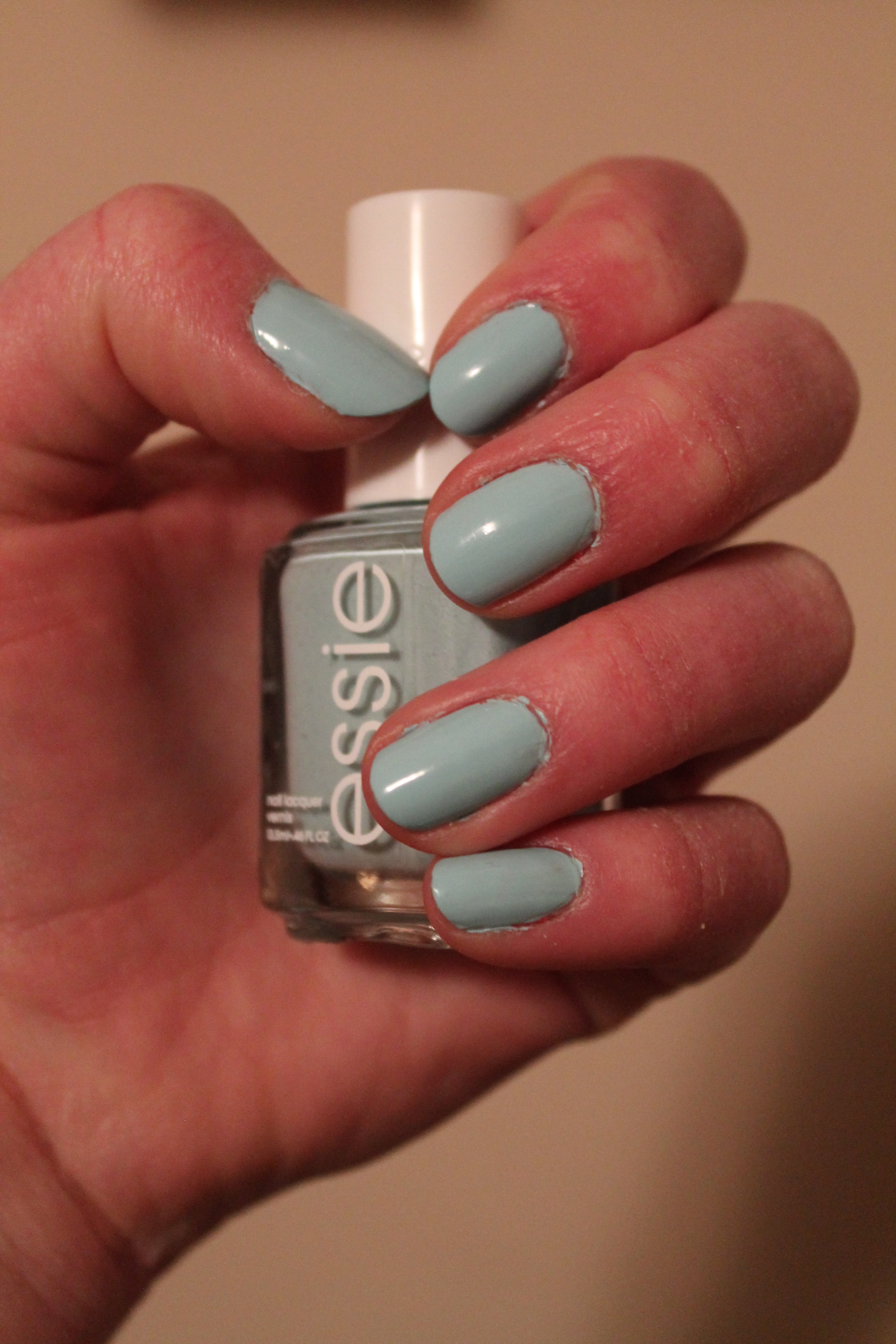 Essie Mint Candy Apple | Review & Swatches - volleysparkle